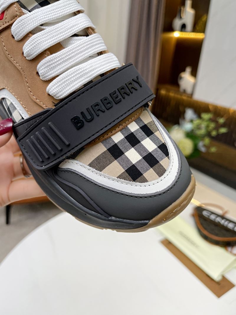 Burberry Low Shoes